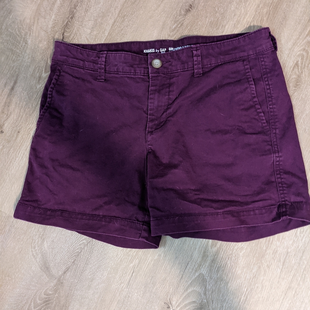 Gap Khaki Shorts in Eggplant